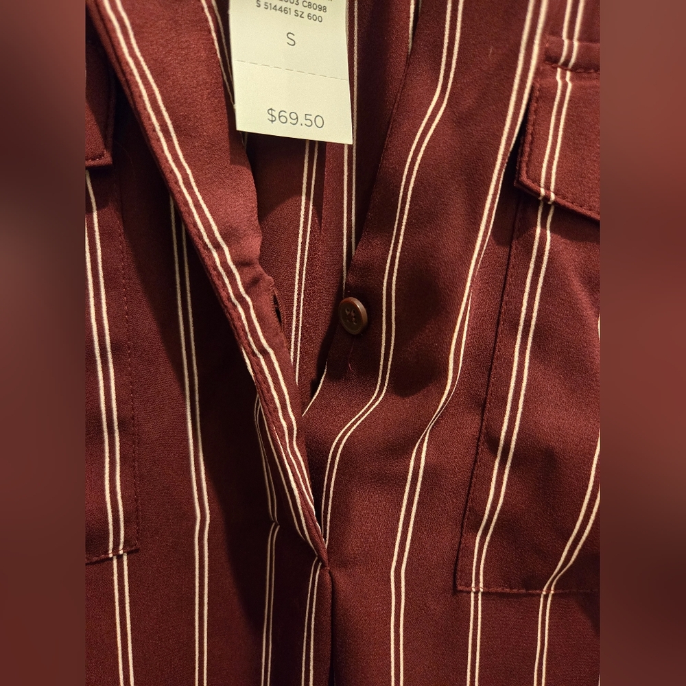 NWT Ann Taylor Womens Burgundy Long Sleeve One Button Shirt - Picture 3 of 6